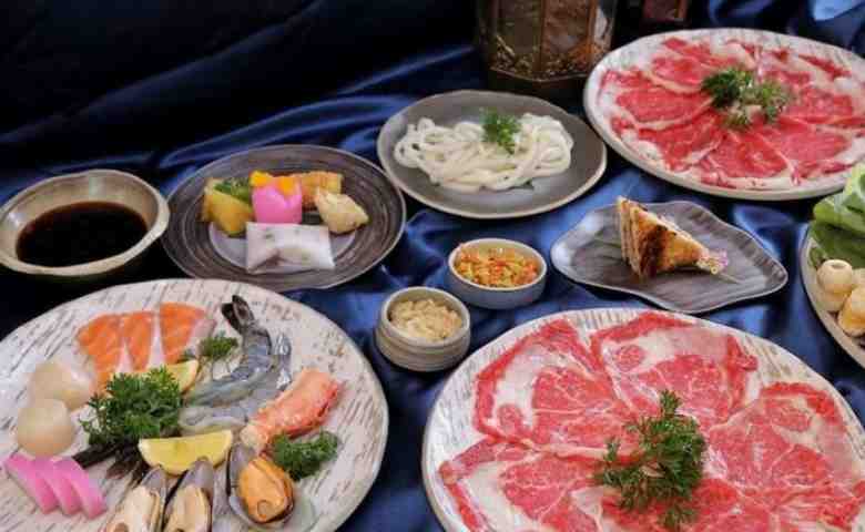 https://www.akrrestaurant.com/